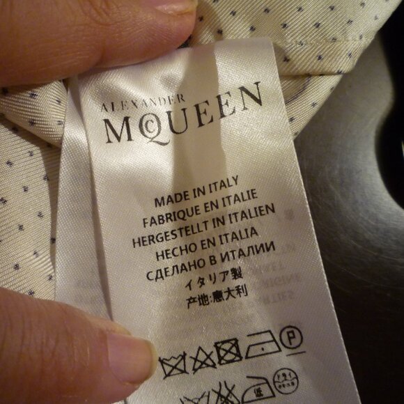 Alexander McQueen Button-Up Silk Skull Button Up Shirt Gray Size IT 36 UK 8 US S - Picture 7 of 8